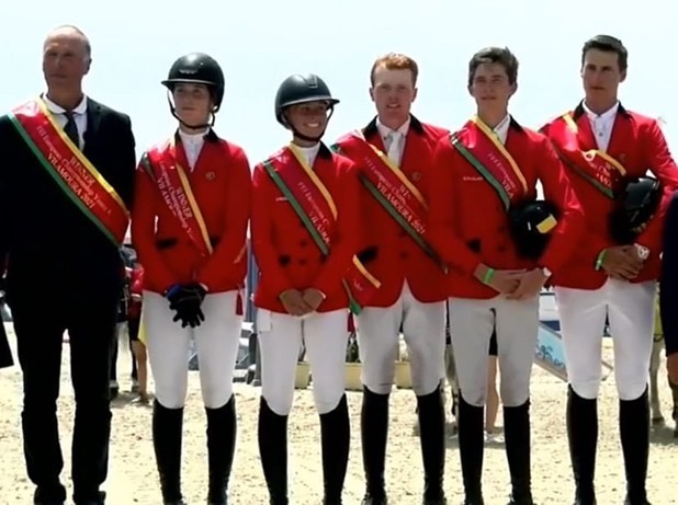 Emilie Conter and Team Belgium at the European Championship